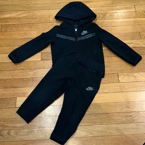Toddler Nike Tech Fleece Set